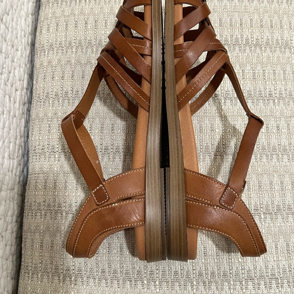 Leather Roman “Fisherman” Sandal - Picture 10 of 12